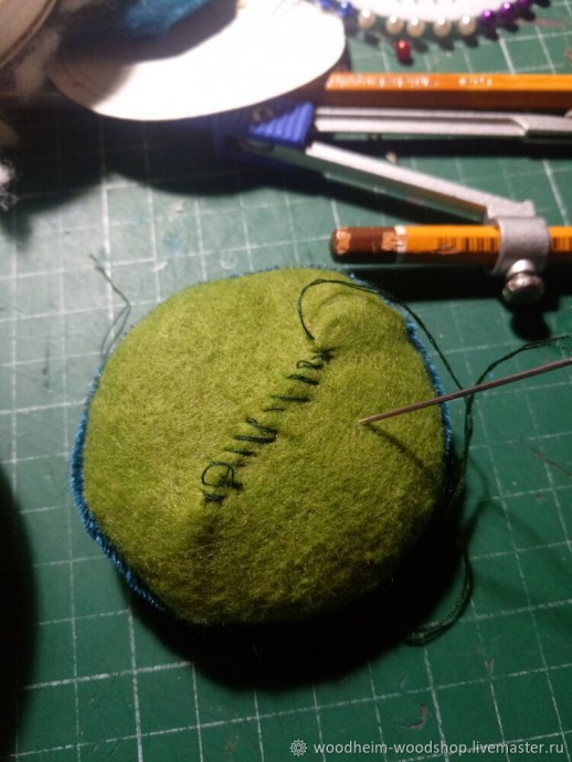 Интересная игольница