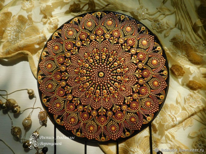 Роспись красочного панно в технике Dot-art без использования дотсов: часть 3