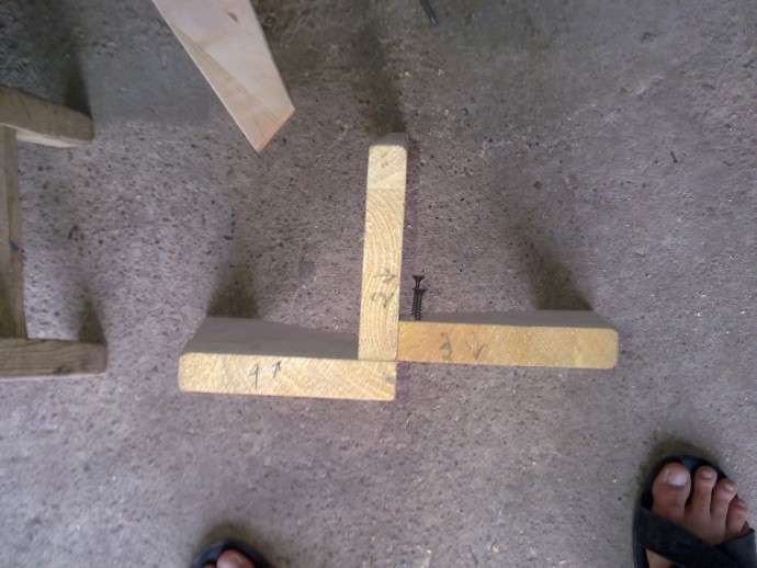 Очень простая табуретка Очень простая табуретка