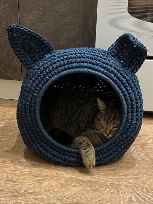 ​Забавный домик крючком