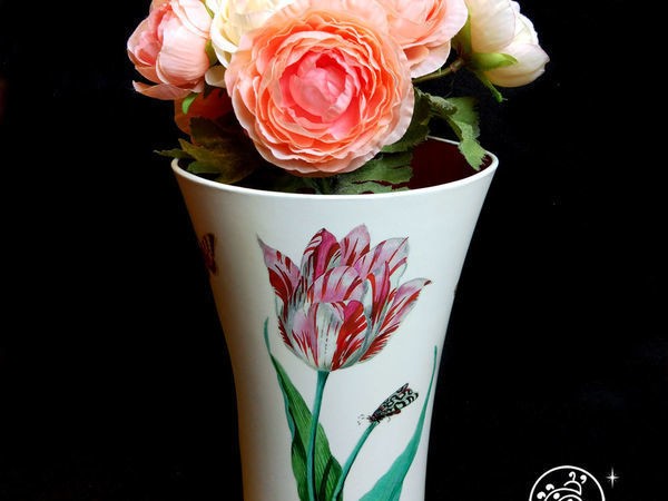 ​Декорируем пластиковую вазу имитацией фарфора и росписи