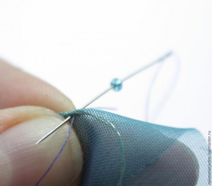 Вышиваем брошку "Свинка Пеппа": часть 2