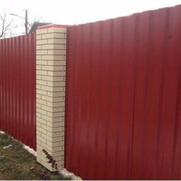 ​Монтаж панели: имитация кирпичного столба