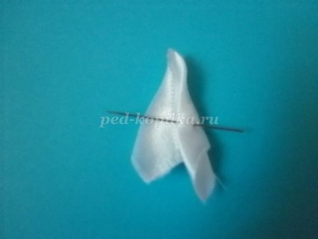 Заколка "Астра" из атласных лент: мастер-класс, часть 1