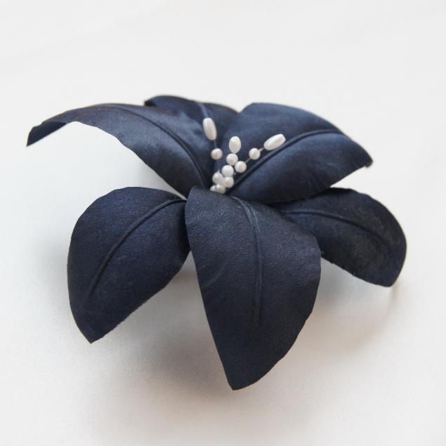 ​Лилия шелковая на зажиме: часть 2