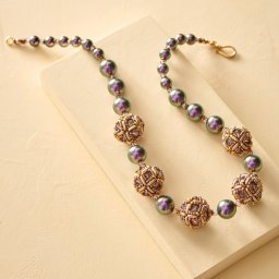 ​Ожерелье с бусинами в форме восьмигранника