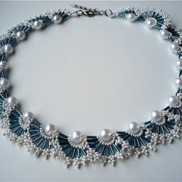 Плетём колье из бисера и бусин