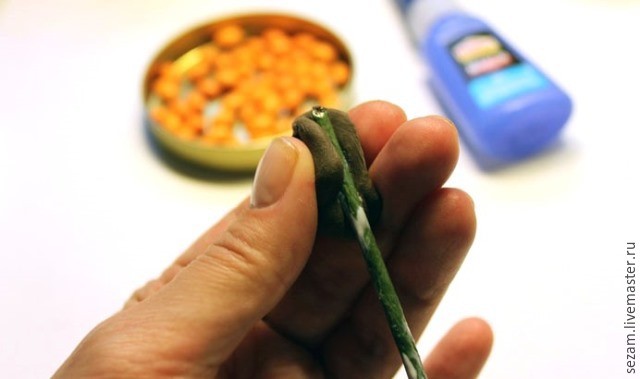 ​Лепим ветку облепихи: часть 3