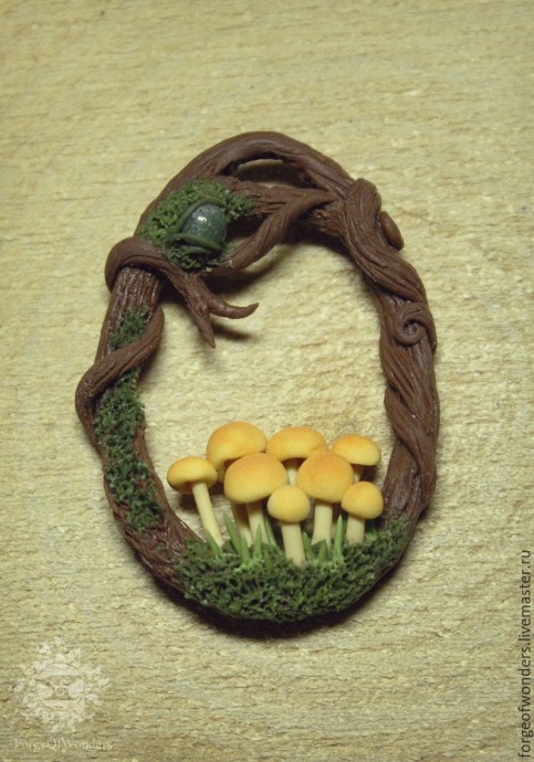 Кулон в эко-стиле с лесными грибочками из полимерной глины Кулон в эко-стиле с лесными грибочками из полимерной глины