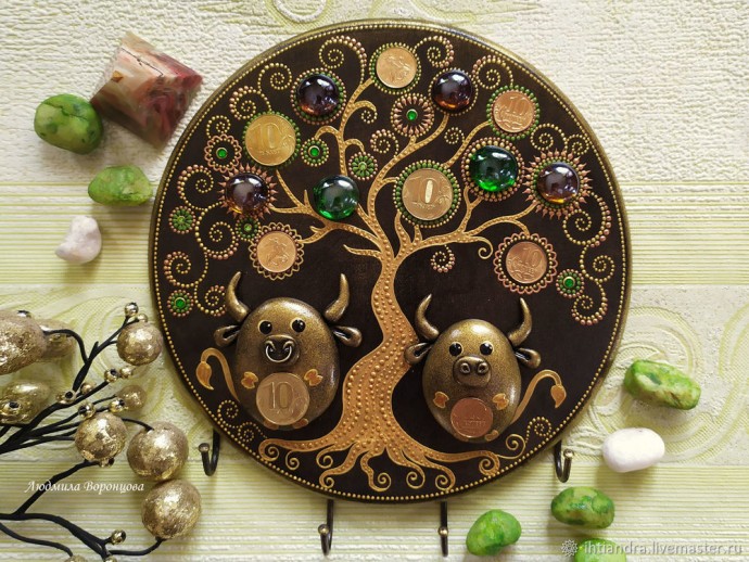 Создаём ключницу "Бычки и дерево изобилия": часть 2