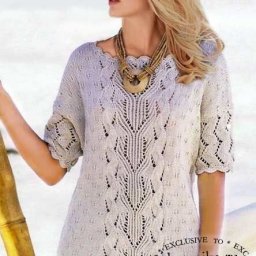 ​Белая кофточка с крупным ажурным узором