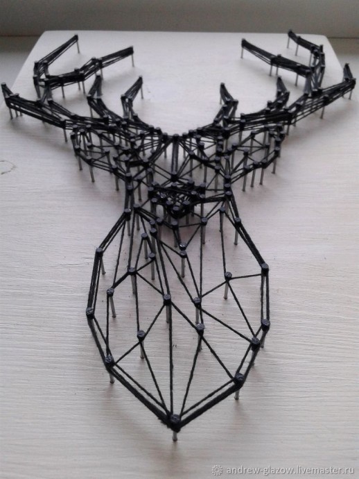 Контурный олень в технике String Art: часть 2