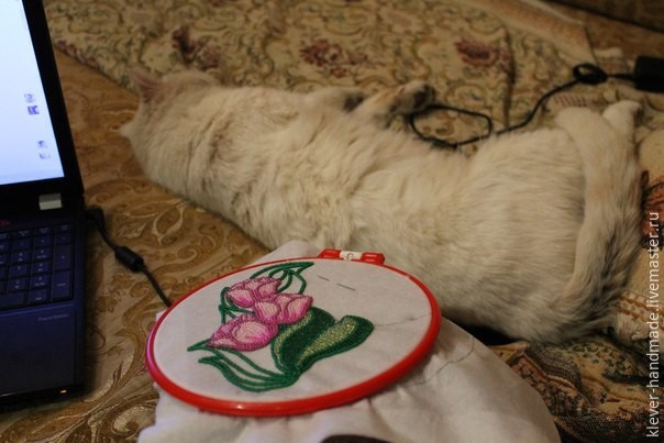 ​Создаем колье "Тюльпаны в саду" в технике вышивки бисером