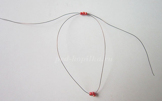 Цветок из бисера