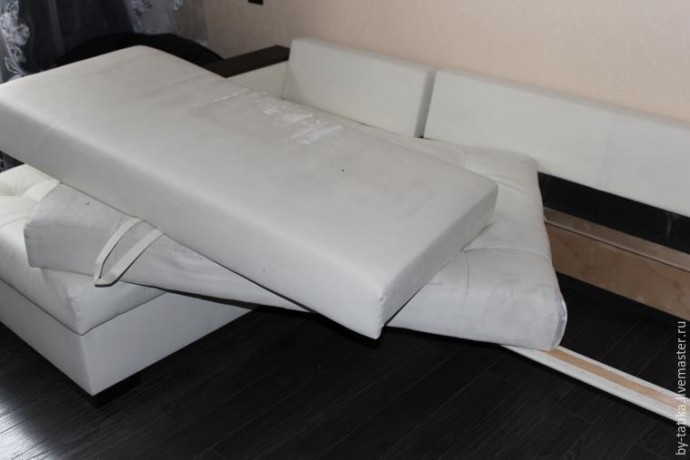 Меняем обивку дивана: часть 1