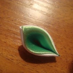 ​Острые лепестки "друг в друга": канзаши