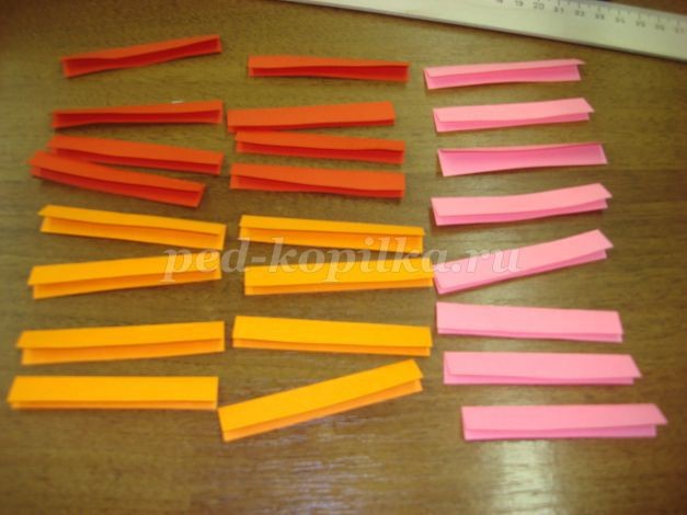 Открытка в технике айрис-фолдинг "Сердечко": часть 1