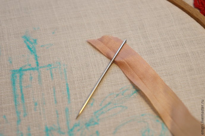 Вышиваем лентами композицию со свечой Вышиваем лентами композицию со свечой