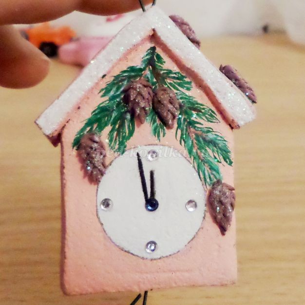 Ёлочная игрушка "Тик-так ходики из опилок": часть 3 Ёлочная игрушка "Тик-так ходики из опилок": часть 3