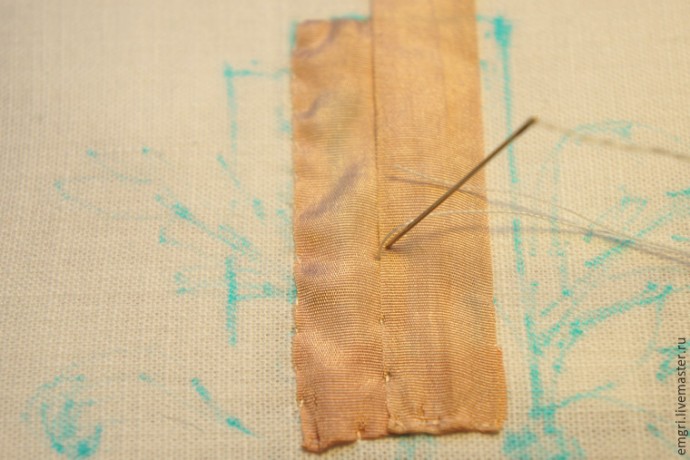 Вышиваем лентами композицию со свечой Вышиваем лентами композицию со свечой