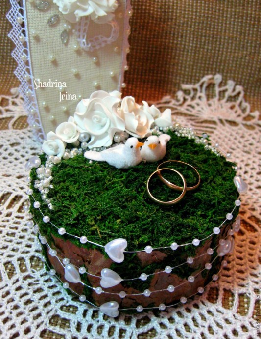 Делаем оригинальную подушечку для обручальных колец с применением природных материалов