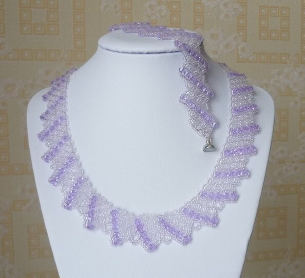 Красивое ожерелье