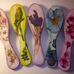 Декор сразу 5 расчесок в техниках декупаж и точечная роспись: часть 2