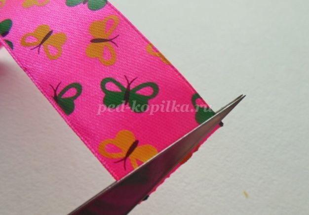 Бантики из атласной ленты: часть 1