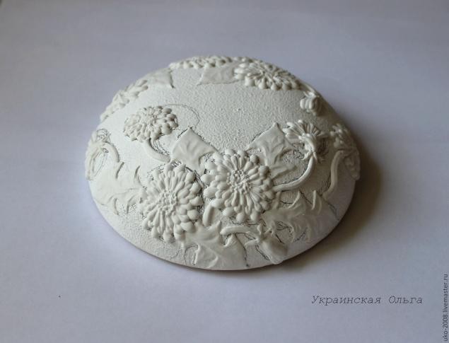 Одуванчики в объемной технике на шкатулке: часть 2