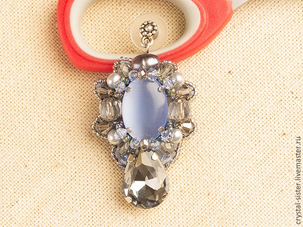 Рельеф и цветовой рефлекс: создаем изящные серьги за пару часов