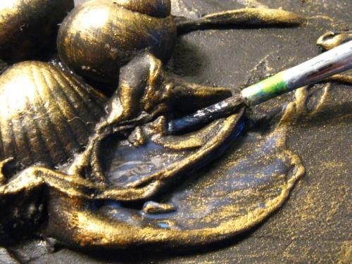 Используем шпатлёвку для создания декора и тонируем её: часть 4