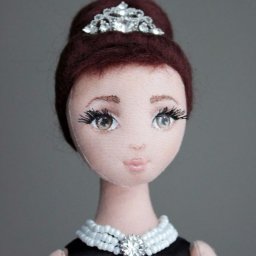 Вышиваем лицо интерьерной куклы