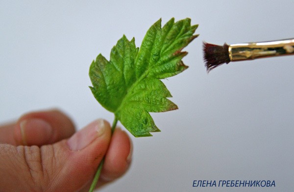 ​Красная смородина из эпоксидной смолы: часть 5