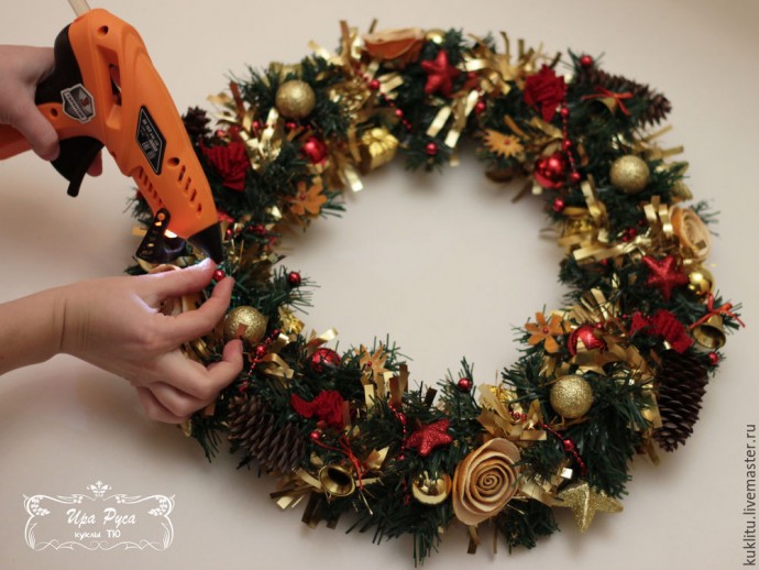 Создаем рождественский венок: часть 3