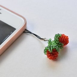 ​Брелок в виде ягод
