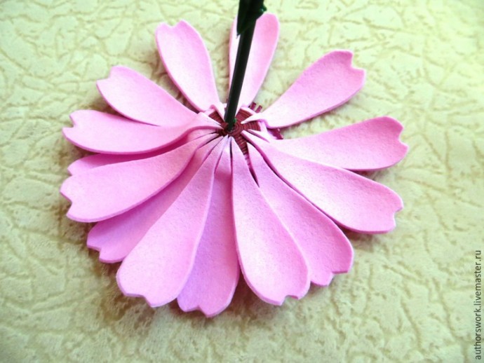 Гербера из фоамирана: часть 5