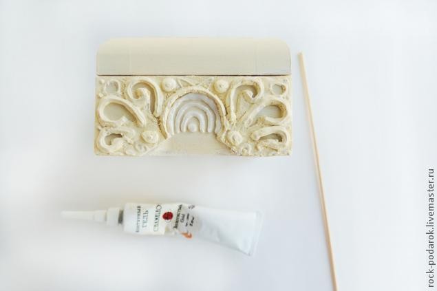 Шкатулочка с имитацией резьбы по кости: часть 2