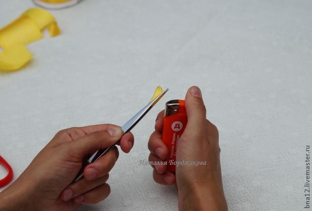 Учимся делать узкий лепесток в технике канзаши: часть 3