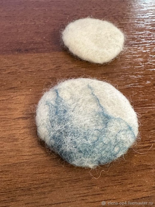 Бусины из шерсти &mdash; быстро и легко