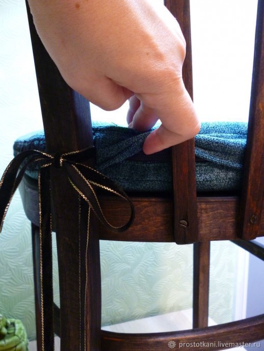 ​Делаем мягкие сидения со съёмными чехлами для стульев: часть 3