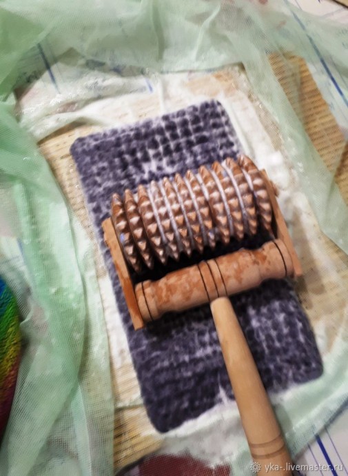 Создаем чехол для телефона методом мокрого валяния Создаем чехол для телефона методом мокрого валяния