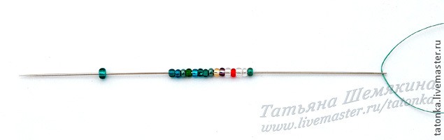 Колье с бисерным каскадом Колье с бисерным каскадом