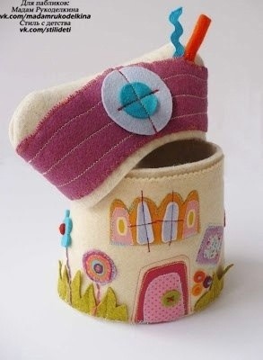 Мастерим из фетра домик-шкатулку