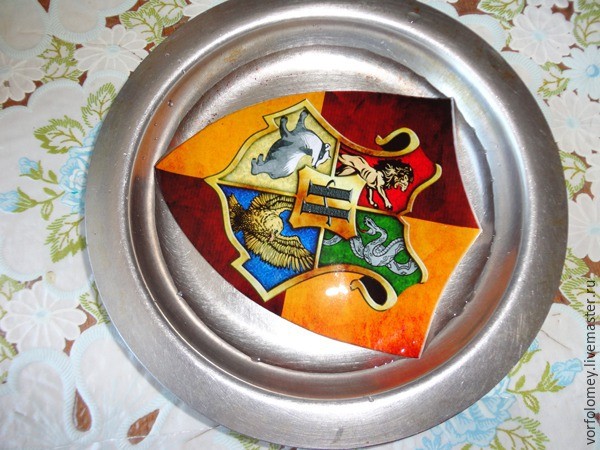 ​Как сделать своими руками герб из дерева