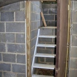 Погреб на даче своими руками