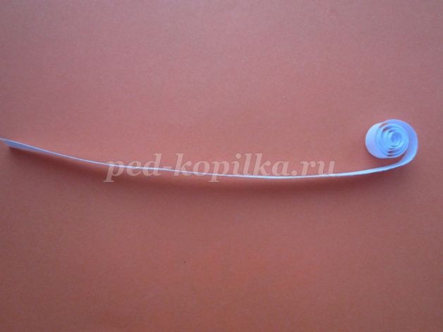 ​Новогодняя открытка в технике квиллинга: часть 3