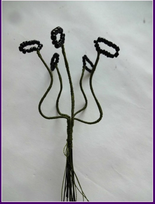 ​Альстромерия из бисера