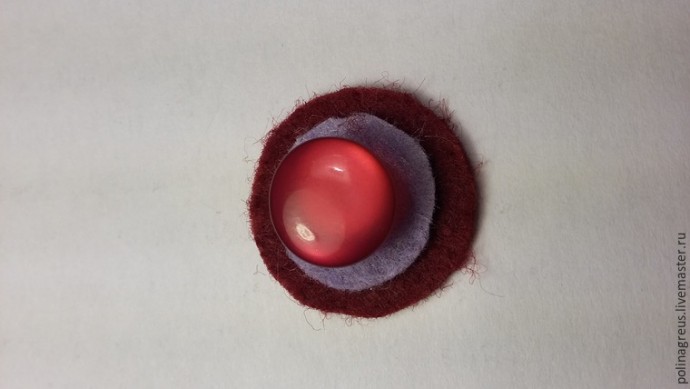 Этюд в малиновых тонах: фетровое колье