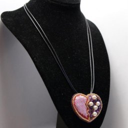 Необычная мистическая брошка "Сердце дракона"