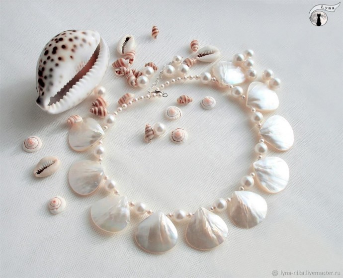 Украшения из ракушек и жемчуга